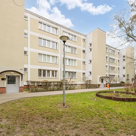 Bielany Homely By Bookinghost