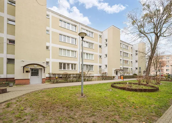 Bielany Homely By Bookinghost